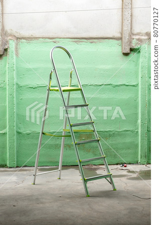 Aluminum folding ladder Aluminum folding ladder 80770127