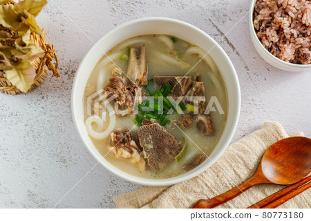 韓國料理排骨湯 80773180