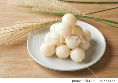 Tsukimi dumplings Tsukimi dumplings 80773372
