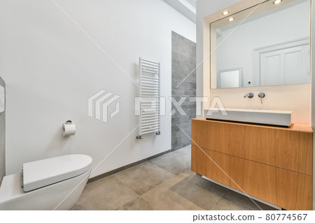 Interior design of beautiful and elegant bathroom Interior design of beautiful and elegant bathroom 80774567