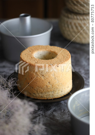 Tea Chiffon Cake 80775753