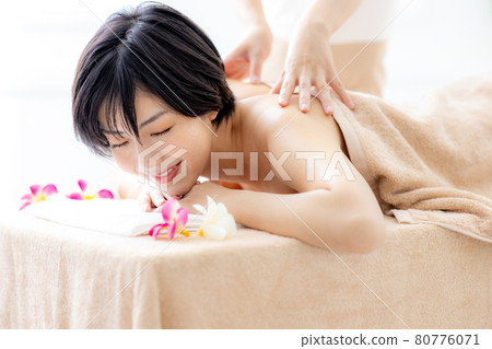 女性美容沙龍很漂亮 80776071