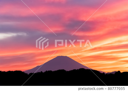 富士山夜景 80777035