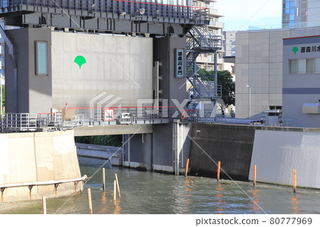 Genmori River Water Gate (the point of contact between the Sumida River and the Kitajukken River) 80777969