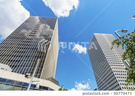 2021 年 8 月梅田 1 東十字路口附近的大阪市景梅田 2021 年 8 月梅田 1 東十字路口附近的大阪市景梅田 80779473