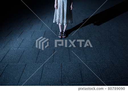 Footsteps 80789090