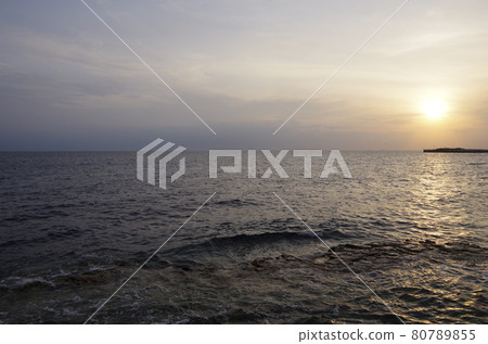 Evening view and the sea in Minamichita Town 80789855