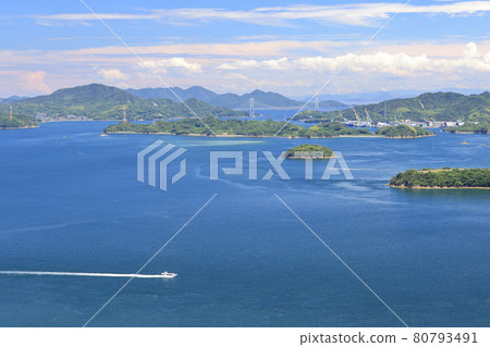 廣島縣三原市風影山和龍王山的盛夏瀨戶內海風光 廣島縣三原市風影山和龍王山的盛夏瀨戶內海風光 80793491