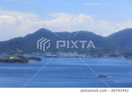廣島縣三原市風影山和龍王山的盛夏瀨戶內海風光 廣島縣三原市風影山和龍王山的盛夏瀨戶內海風光 80793492
