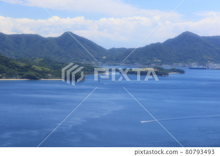 廣島縣三原市風影山和龍王山的盛夏瀨戶內海風光 廣島縣三原市風影山和龍王山的盛夏瀨戶內海風光 80793493