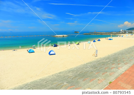 [Ehime Prefecture] Futami Seaside Park under sunny weather 80793545