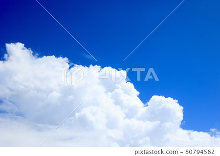 Cumulonimbus taken at the coast 80794562