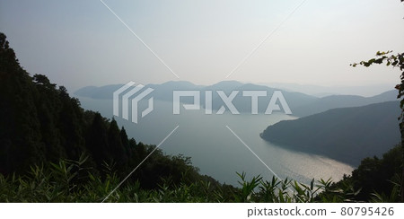 Lake Biwa seen from Mt. Shizugatake 80795426