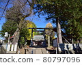 The appearance of a shrine rich in autumn colors 80797096