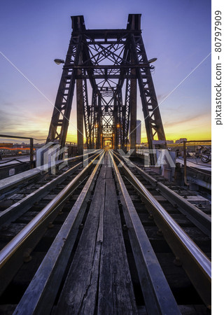 The Long Bien brige in Ha Noi Capital, viet nam The Long Bien brige in Ha Noi Capital, viet nam 80797909