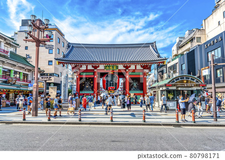 Tokyo cityscape Kaminarimon 80798171