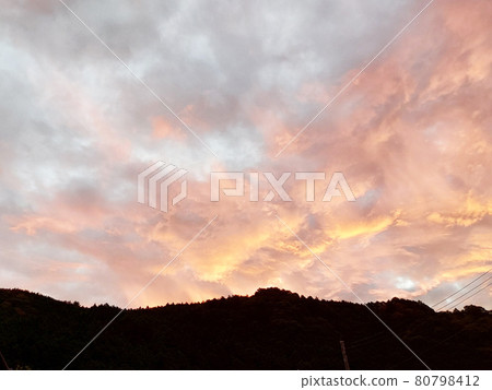 Morning glow 80798412