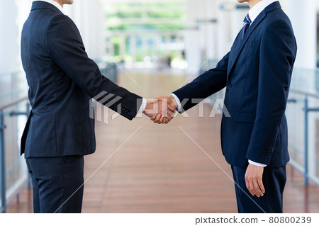 business people shaking hands business people shaking hands 80800239