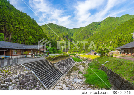 Road Station Sugihara Paper Village, Taka（兵庫縣高郡高町Tora）*作品評論部分的拍攝位置 80801746