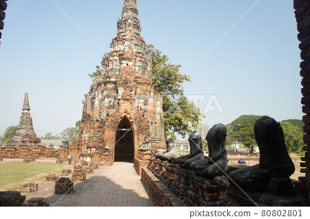 Chaiwatthanaram temple in Thailand Chaiwatthanaram temple in Thailand 80802801