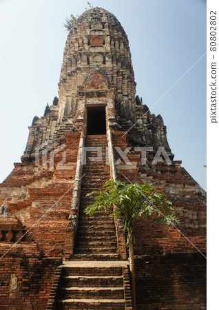Chaiwatthanaram pagoda in Ayutthaya, Thailand Chaiwatthanaram pagoda in Ayutthaya, Thailand 80802802