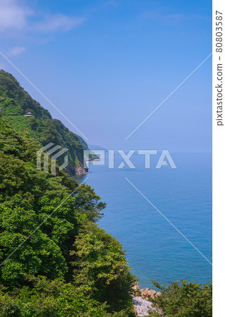 Dawn of the Tengu Cliff / Oyashirazu Memorial Square [View from the observatory] 80803587