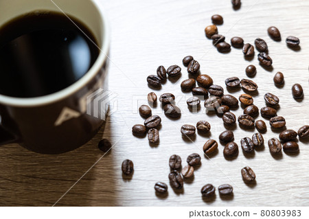 Coffee and coffee beans 80803983
