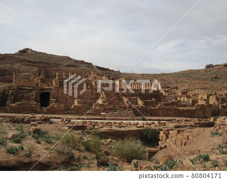 Petra ruins 80804171