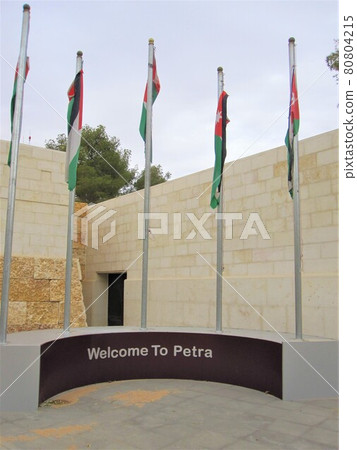 Petra ruins Petra ruins 80804215