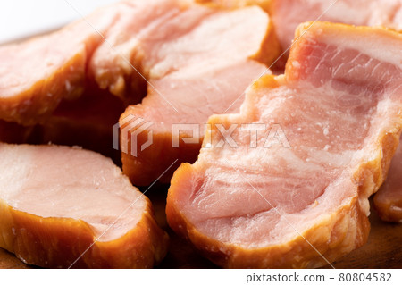Thick cutting bacon Thick cutting bacon 80804582