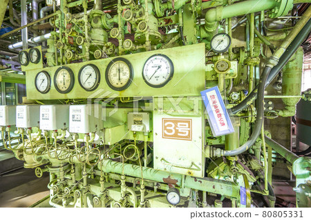 Inside the factory (factory, chemical factory, power generation, plant) 80805331