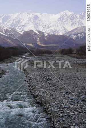 View from Hakuba Village Matsukawa Bridge Hakuba Mountain Range, Snow Cover, Fresh Green and Clear Stream View from Hakuba Village Matsukawa Bridge Hakuba Mountain Range, Snow Cover, Fresh Green and Clear Stream 80805618