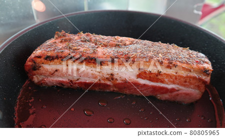 美味的豬肉菜 80805965