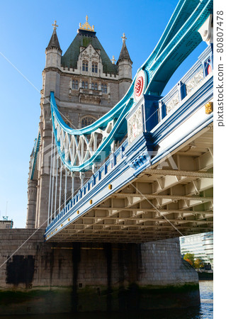 Tower Bridge 80807478