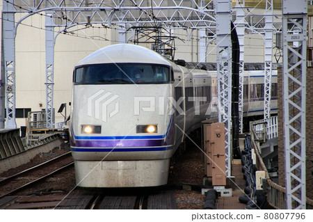 Railroad to Nikko ... Tobu Limited Express "Spacia" Luxury Limited Express to Nikko / Kinugawa Railroad to Nikko ... Tobu Limited Express "Spacia" Luxury Limited Express to Nikko / Kinugawa 80807796