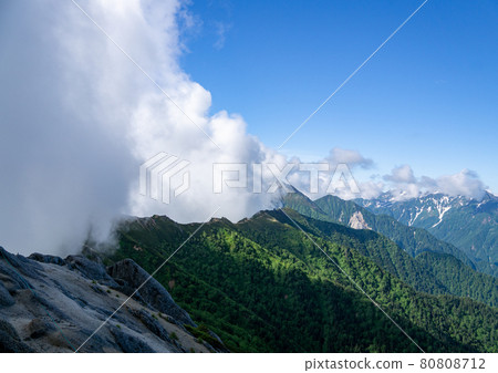View of the ridgeline of the Northern Alps 80808712