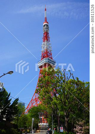 東京塔藍天背景 東京塔藍天背景 80811526