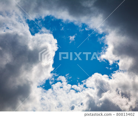 Dramatic sky Dramatic sky 80813402