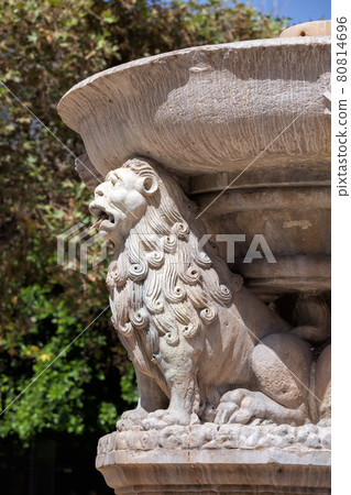 Venetian Morosini Fountain in Heraklion Crete 80814696