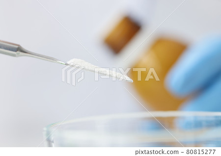 Research of white friable powder in laboratory Research of white friable powder in laboratory 80815277