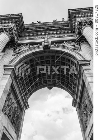 Close-up for arch of the Arch of Peace in Mialn, Italy. Porta Sempione in Black and white. 80817829