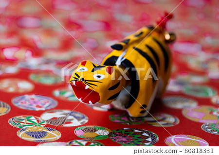 2022 Tiger year, cute tiger with a swinging papier mache 2022 Tiger year, cute tiger with a swinging papier mache 80818331