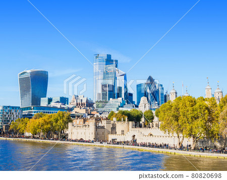 Tower of London and buildings of City of London 80820698