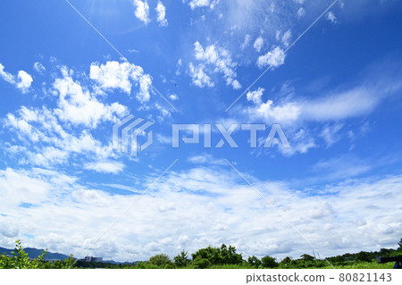 blue sky and white clouds 80821143