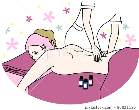 一位女士通過芳香療法放鬆身心 80821150