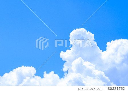 Summer sky 80821762