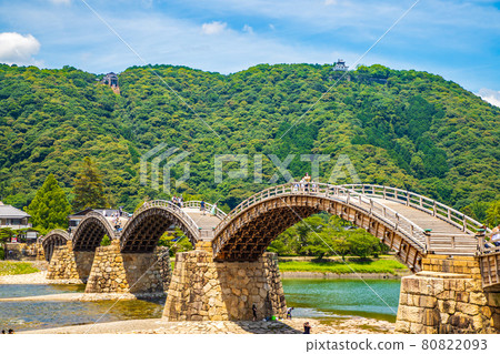 山口縣岩國市天氣晴朗的錦帶橋 80822093