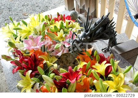 Hanatemizu, Shrine, Chozuya, Purification, Cut flowers, Shrines and temples, Flowers, Plants, Japanese, Japanese, Japanese style Hanatemizu, Shrine, Chozuya, Purification, Cut flowers, Shrines and temples, Flowers, Plants, Japanese, Japanese, Japanese style 80822729