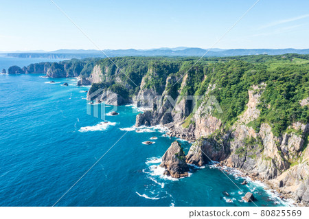 "Iwate Prefecture" Sanriku Reconstruction National Monument Aerial view of the cliffs of Kitayamazaki, Iwate Prefecture "Iwate Prefecture" Sanriku Reconstruction National Monument Aerial view of the cliffs of Kitayamazaki, Iwate Prefecture 80825569