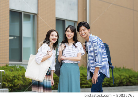 College student portrait photography cooperation: Japanese language school attached to Chuo Institute of Technology 80825763